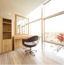 個室美容室ディアローグ ラズ店